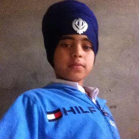BTalwan's tweet photo. My son good boy  balvir  Talwan https://t.co/mKKi3vGNIt