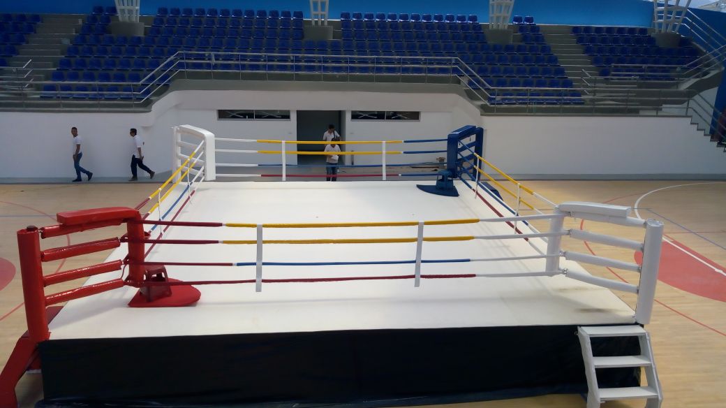 LuisOnateGamez's tweet photo. En el nuevo coliseo de #Gaira ya está listo el cuadrilátero donde estarán en acción los medallistas olimpicos Ingrit Valencia y Yubergen Martínez. En #SantaMarta se respira ambiente Bolivariano. @JJBB2017 https://t.co/NJebcsa6z9