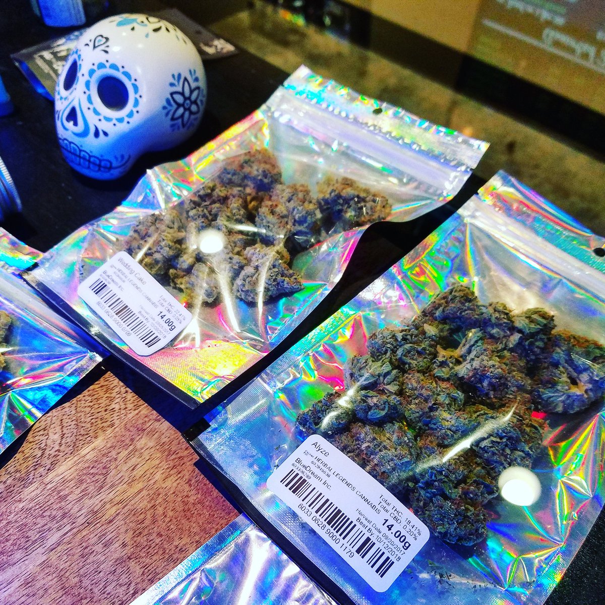 HLC_Skagit's tweet photo. Cannabis lovers have more fun on Halloween! 👿🔥
Come in for your treats 😉
#halloween #CannabisCommunity #pnwstoners https://t.co/RBSmCOihFh