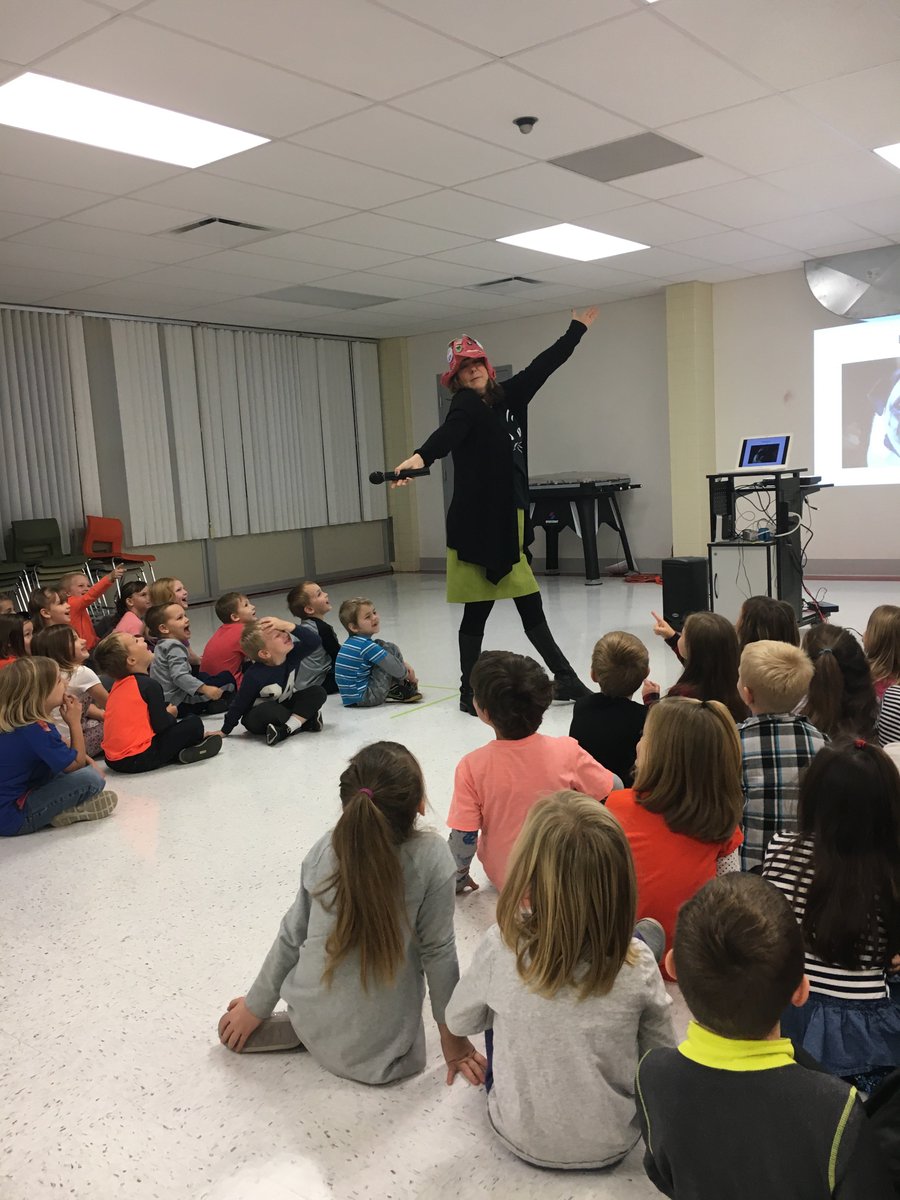 rbesheap's tweet photo. Author Carolyn Crimi visited RBES today!! Lots of Halloween Fun with Books! #redbud132 https://t.co/5skJ7MnAmp