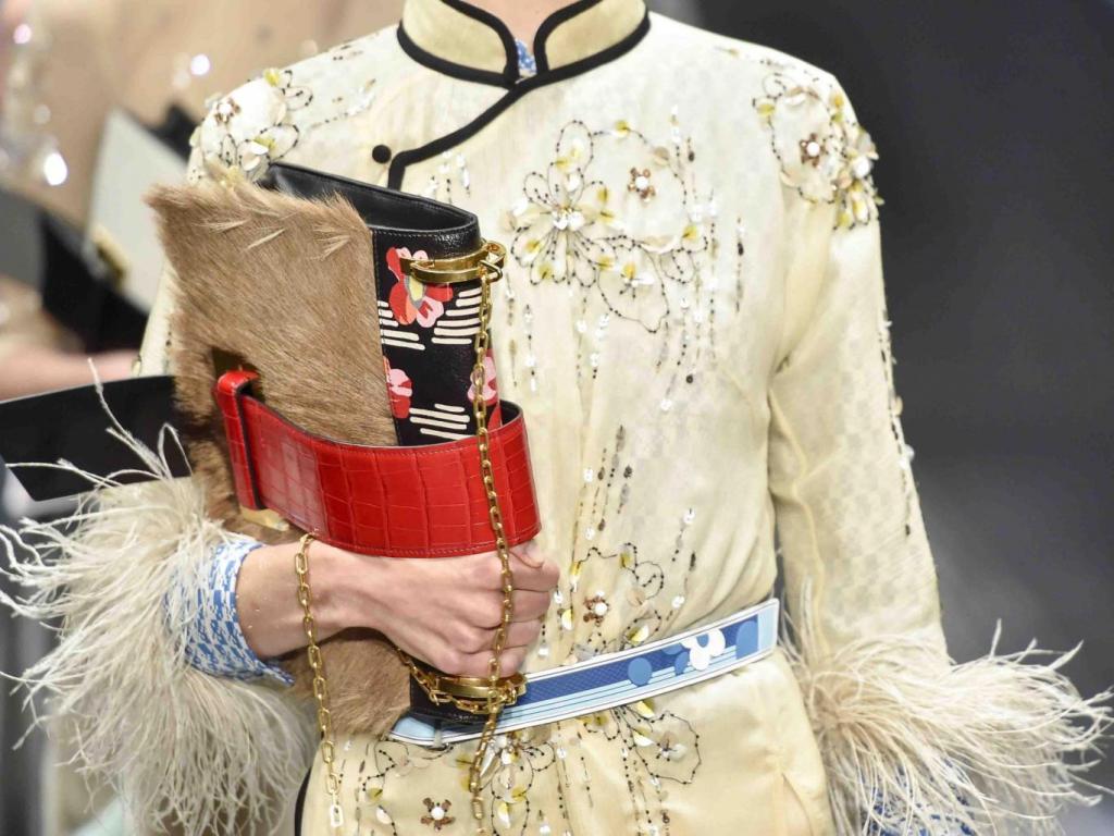LilinhaAngel's tweet photo. 4 hacks for the perfect Christmas party outfit https://t.co/WkyENuYuEQ https://t.co/4QPdSE994y