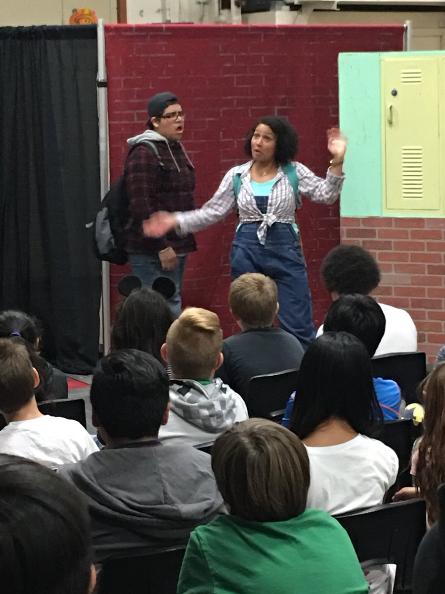 brookwoodbobcat's tweet photo. TY @OCTportland & Kaiser ETP for empowering our Ss to make wise decisions on social media. #HSDchat #StopCyberbullying https://t.co/lyAqHg1Me0