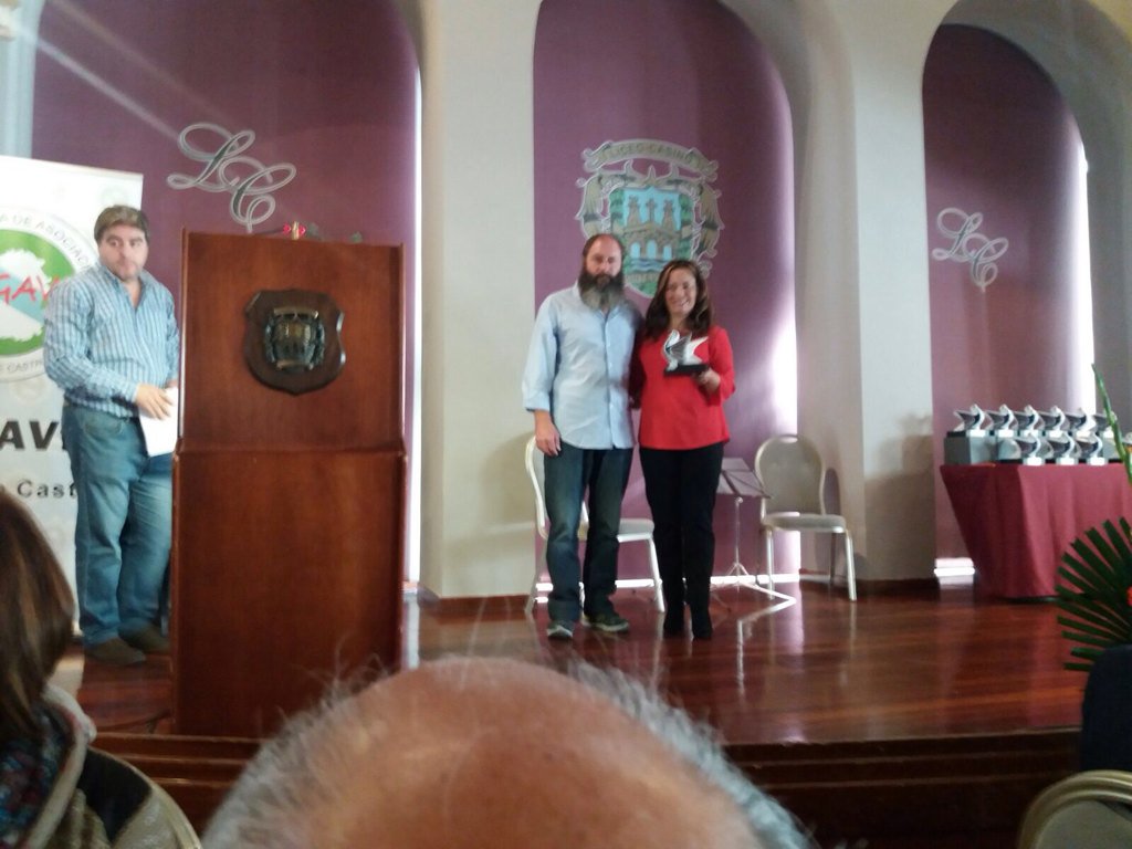 La Acampada y el premio concedido por la Confederación d AAVV d Galicia.Juan estuvo genial no dejo títere con cabeza
