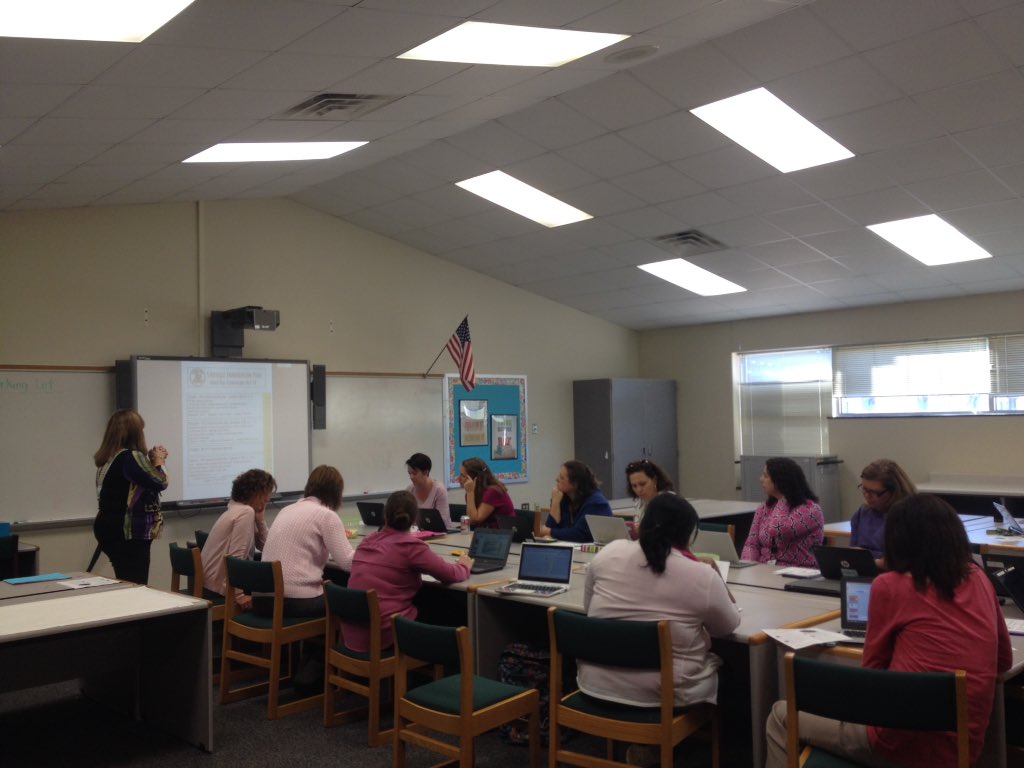 <a href="/riverdell_e/">RiverDell Elementary</a> getting their EPIC Innovation Team on! <a href="/petiteflower975/">Jenny Durko</a> <a href="/Kelli_Sand_TLC/">Kelli Sanderford</a> #joco2020 ❤️@dana_beeTLC