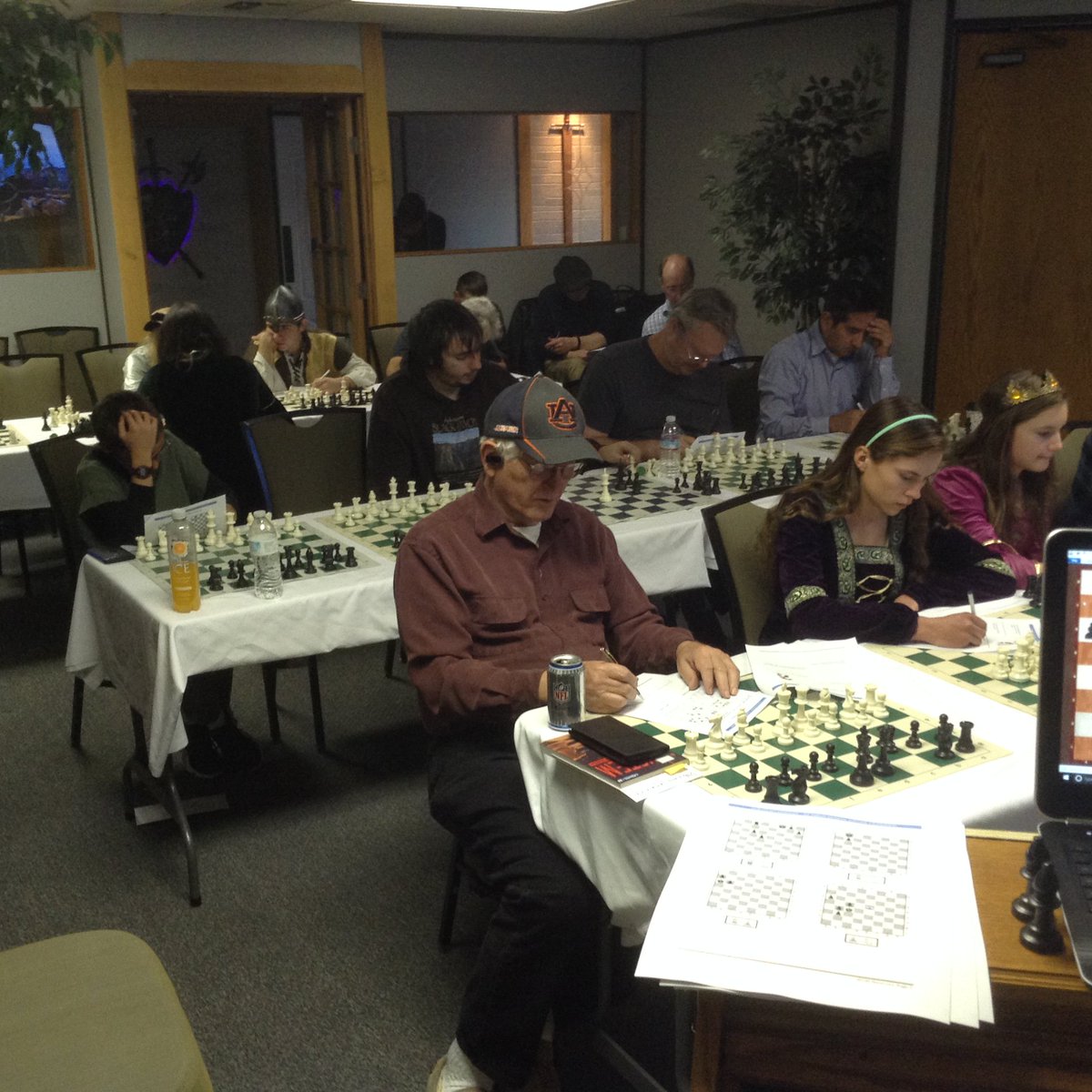 ClubChess_COCO's tweet image. Outstanding really long workshop with WGM Nemcova (She&apos;s so cool!!)