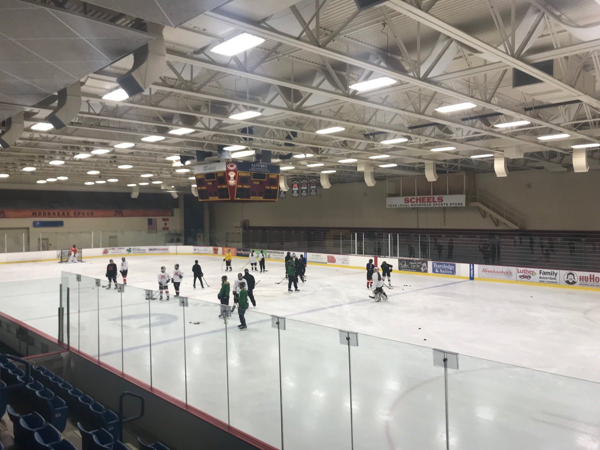 MHSSpuds's tweet photo. Day 1 for Spud Girls Hockey! https://t.co/nlIRH65Kik