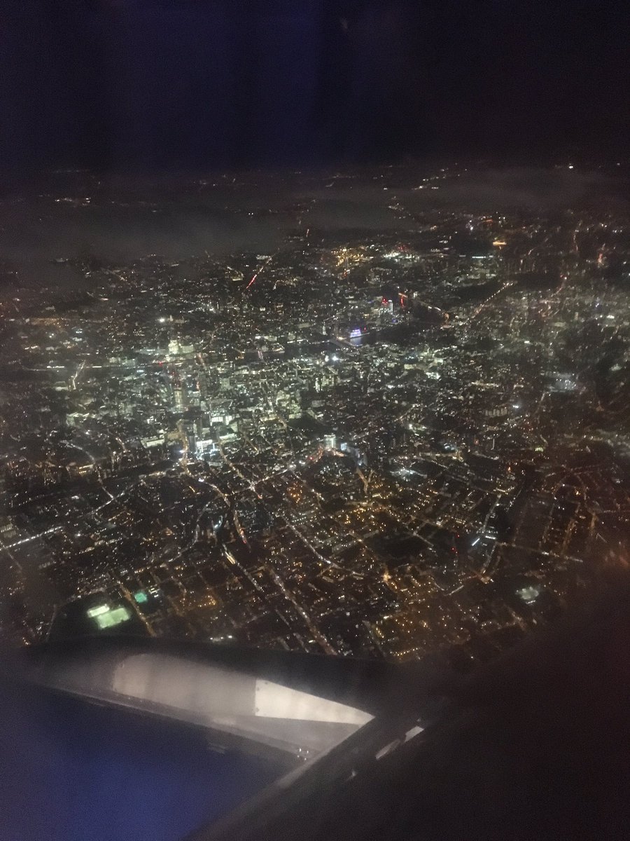 Futurebapilot's tweet image. Stunning view of London this evening, arriving from Keflavik. (Thanks BA for the scratched fire exit window)😁@British_Airways