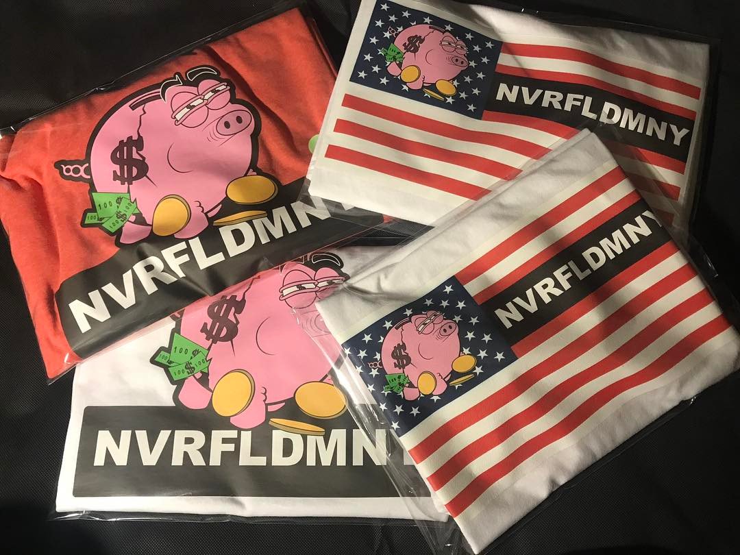 NEVERFOLDMONEY's tweet photo. Make America great again with Damilola.. #DAMILOLA #NVRFLDMNY https://t.co/aQgZCnjPK1