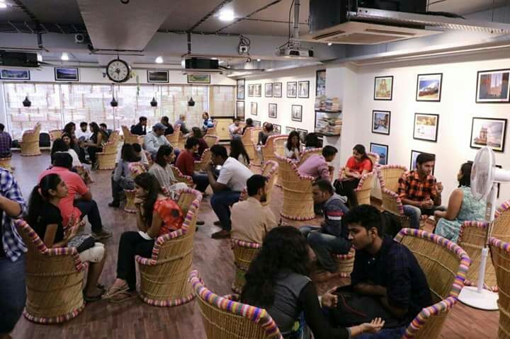 GanatraRonak's tweet photo. Glimpse of the #Event : Human Travel Library. #TravelEvents #TravelLibrary https://t.co/dcCxjgb2la