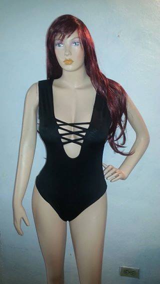 PerverVNZL's tweet photo. BUENO LES PRESENTO A MI NOVIA, NO DICE UN COÑO,NO COME, NI MEA, NI CAGA,  TA BUENA.....MUCHOS DIRÁN  QUE ES UN MANIKI, LOS ENTIENDO, envidia https://t.co/88gZxxcHLz