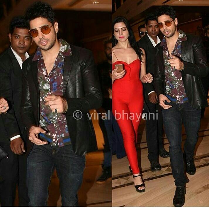 aslisidkat's tweet photo. New pic my hero @S1dharthM @sonakshisinha @iamsrk @karanjohar soo excited for ittefaq 
#IttefaqThisFriday #Ittefaq #IttefaqPressConference https://t.co/scjOujaA1p