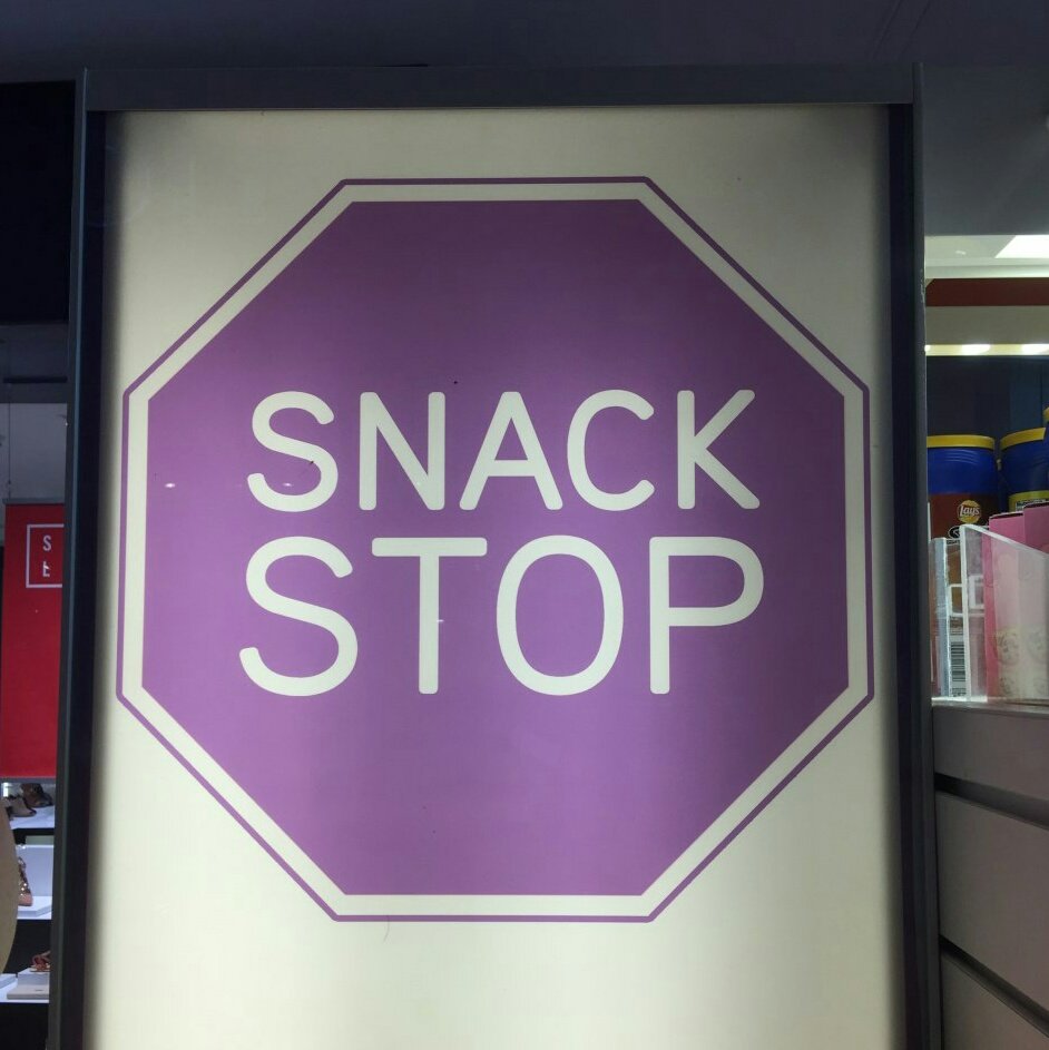 Snack tweet media