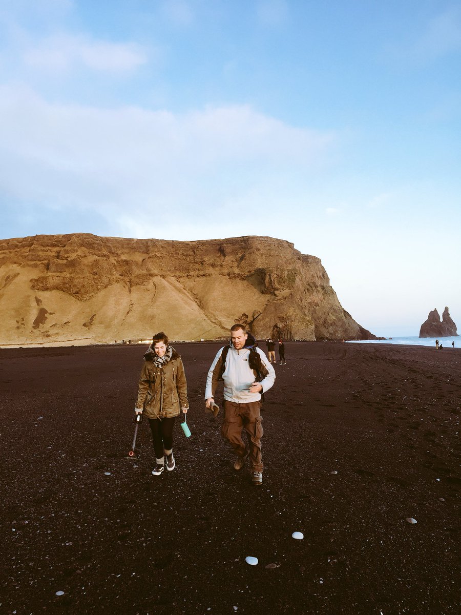 LAtheband's tweet photo. More #wheretheangelsgo behind the scenes in #Iceland @ValKechichian & @BienveValdivia https://t.co/l5FnJIC17h