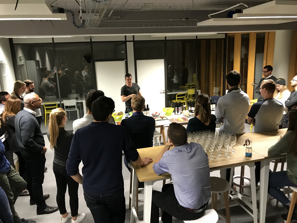 Rien de mieux qu’une soirée oenologie by <a href="/critizr/">critizr</a> pour lancer la semaine ! #wine #topteam #frenchstartup