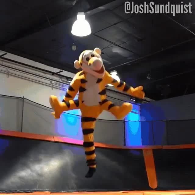 iTrollWorld's tweet photo. #Funny Josh Sundquist, who lost his leg to cancer makes an awesome halloween costume every year... https://t.co/GmBx8sNohR