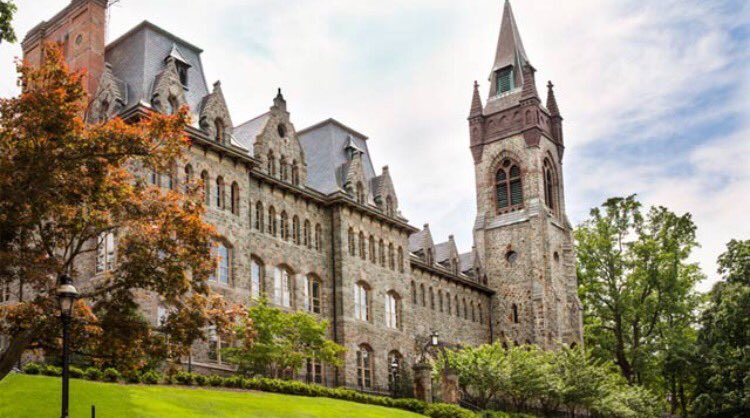 OThomas27's tweet photo. Proud to announce that I will be continuing my academic and athletic career at Lehigh University! #GoHawks #ClassOf2022 https://t.co/orPDlhY0T8