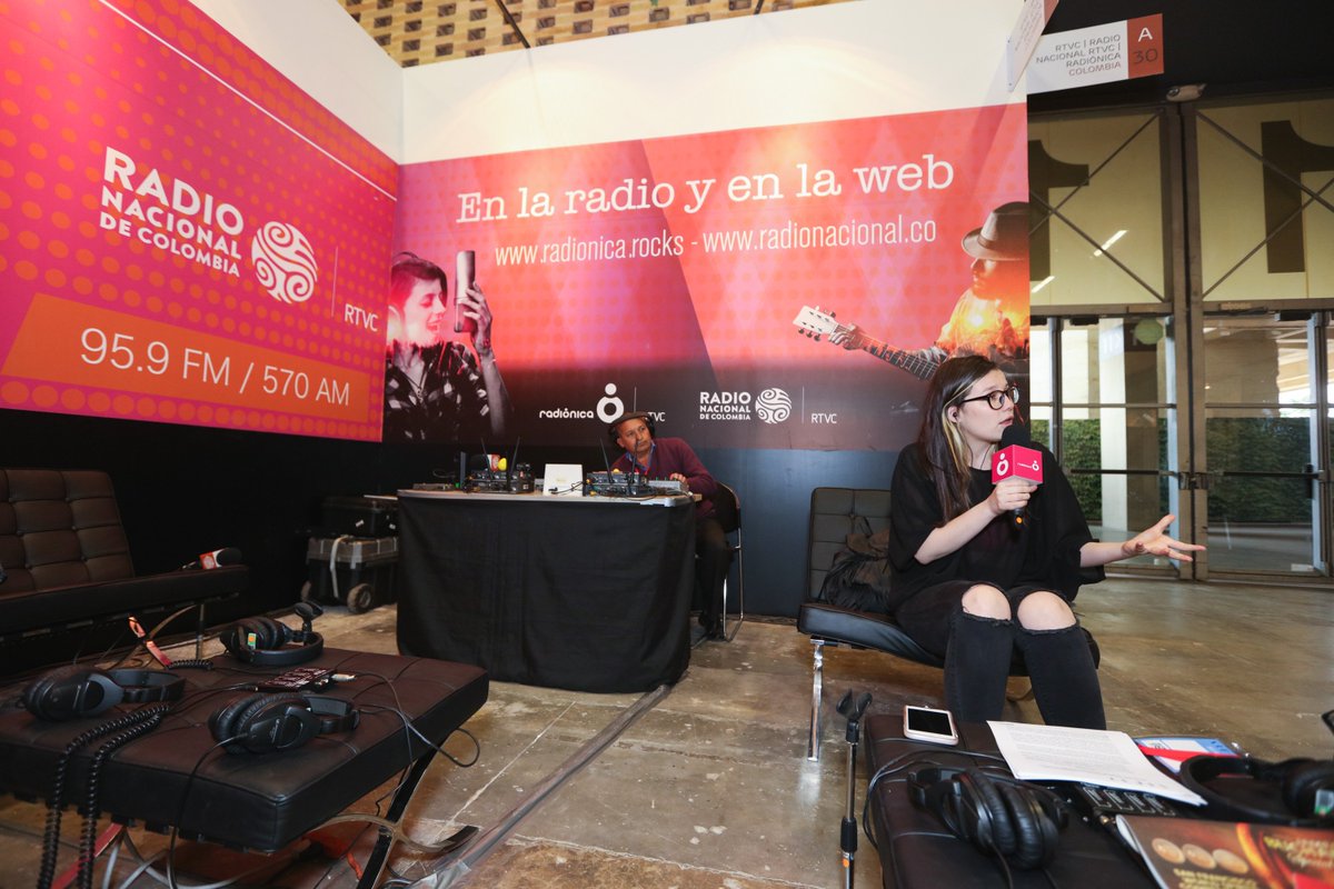 INRAVISIONco's tweet photo. Estuvimos presentes en la reciente versión de @feriaARTBO con @radionica y @RadNalCo. #ARTBO2017 https://t.co/pEOR7XUlHO
