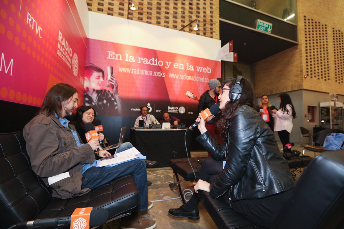 INRAVISIONco's tweet photo. Estuvimos presentes en la reciente versión de @feriaARTBO con @radionica y @RadNalCo. #ARTBO2017 https://t.co/pEOR7XUlHO