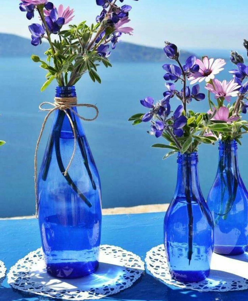 Umut neşe yaşam dolu
Dostça kardeşce geçen bir gün olsun...
GÜNAYDIN