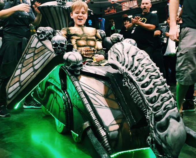 Best weekend ever at #StanLeeComicCon17 with @MagicWheelchair watching these kids get these amazing costumes<a href="/tag/stanleecomiccon17"class="tags">#StanLeeComicCon17</a><a class="tags" target="_blank" title="On Twitter" href="/?out=eyJ0eXAiOiJKV1QiLCJhbGciOiJIUzUxMiJ9.eyJpYXQiOjE3MjUxMDU3MzEsImlzcyI6InR3cG9ybnN0YXJzLmNvbSIsIm5iZiI6MTcyNTEwNTczMSwiZXhwIjoxNzU2NjQxNzMxLCJyZWRpcmVjdF91cmwiOiJodHRwczovL3R3aXR0ZXIuY29tL01hZ2ljV2hlZWxjaGFpciJ9.itt49K_2yVpjoZbkKysSGiE_PtwewhA8g1F1mKs-A_BrYjaThEsqCSVaL-j7jYpj9RIkPCZxuULd1LJheTYo9g">@MagicWheelchair</a><a href="/tag/halloweencostume"class="tags"><span>#halloweencostume</span></a>