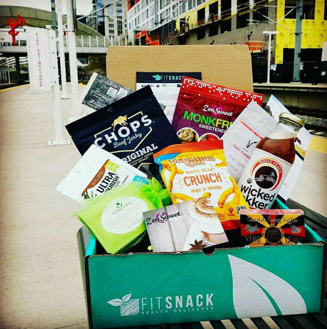 FitSnack's tweet image. Are you 🗿 looking for delicious, healthy snacks on the go? Look no further. #OctoberFitSnackBox #24hoursleft fitsnack.com