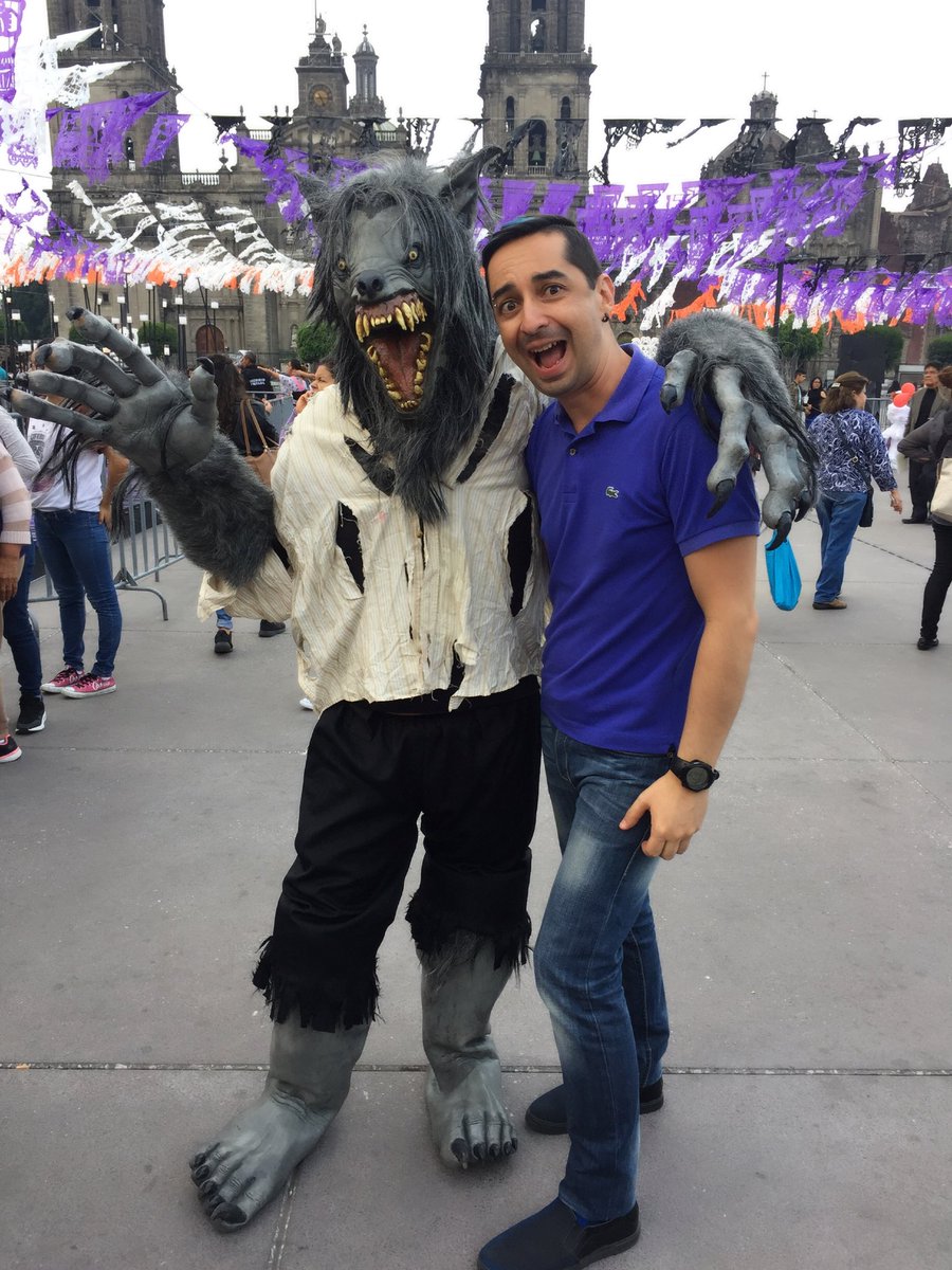 humbertoir's tweet photo. Soy feliz en estas fechas de #DiaDeMuertos que son mis favoritas de todo el año! 💀💙🎃👻
#SoyDark #LunesDeGanarSeguidores https://t.co/2NiqAakoFd
