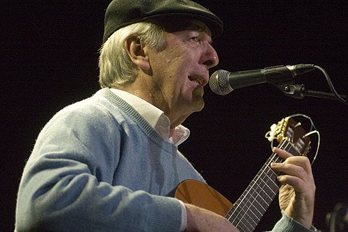 VillegasPoljak's tweet photo. "Canto oriental", el tema de Alí Primera donde menciona a Daniel Viglietti https://t.co/FiEZvS7gL0 https://t.co/6Sl7nN6sdj