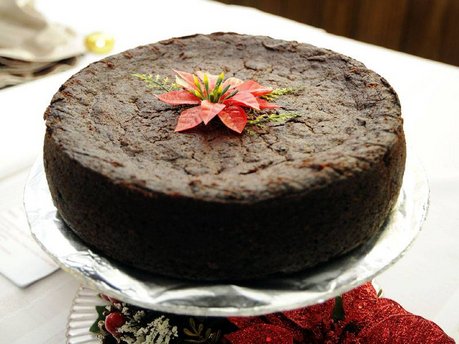 yooneedmorejodi's tweet photo. Have you started thinking about Christmas cakes yet?! It's TIME!!!! #WeBakeCakes #WellNotMe #MyMotherBakesCakes #YouWantItTasteGoodSoNotMe https://t.co/8ia7azJMXq