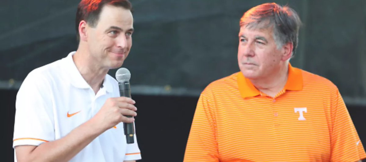 MikeGriffith32's tweet photo. #Vols AD John Currie breaks silence, supports Butch Jones and players, tells Bob Kesling he sees improvement: https://t.co/QTvt4d8fpR https://t.co/1b3VJtdlqF