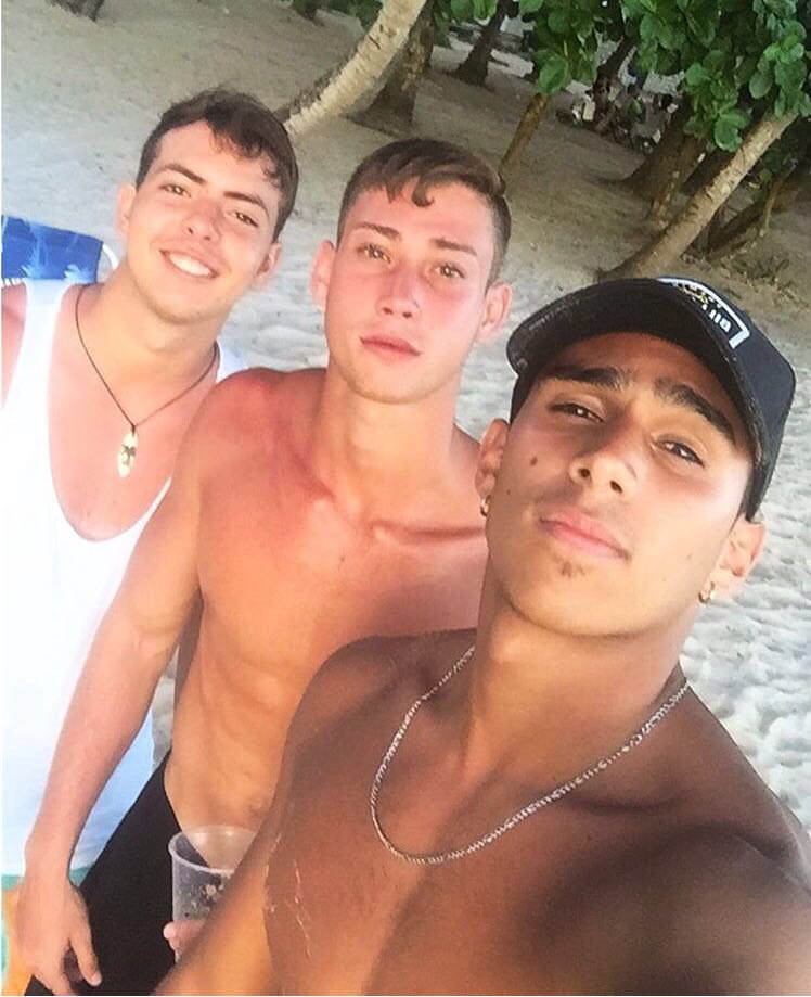 Fraguz310's tweet photo. #TB #antesdeMaría #Dominguillodeplaya https://t.co/O3xIMsbLVM