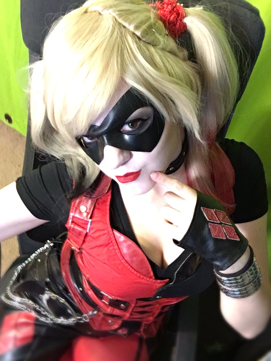 Endyearth's tweet photo. You voted, here's Harley! ♦️Today's costume for the Halloween event! Excited for tomorrow's party Stream, yarr! ☠️ #2weeksofhalloween https://t.co/P7AspBXm35