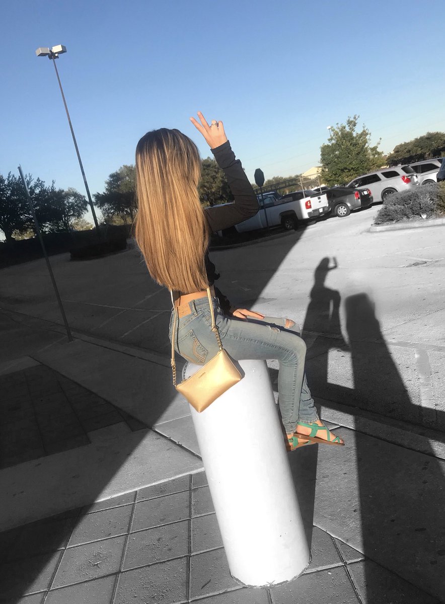 niichoollee's tweet photo. ✌🏼 https://t.co/jLf8CH3NnL