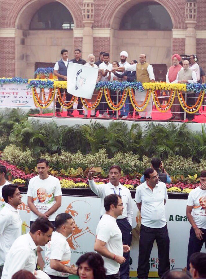 kuljeetschahal's tweet photo. Participated in #RunforUnity at #IndiGate Flag-off By @narendramodi ji &amp; payed tribute to IronMan of India #SardarPatel @p_sahibsingh . https://t.co/AMDdn0j3qI