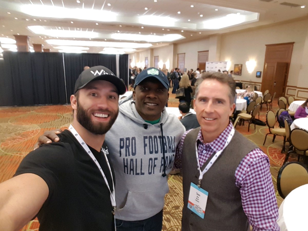 WizeFi's tweet photo. @Fincon highlight reel coming this week, but here's a sneak peek with @81timbrown of the @NFL @Raiders (Hall of Fame). https://t.co/N9JFr9wvfb