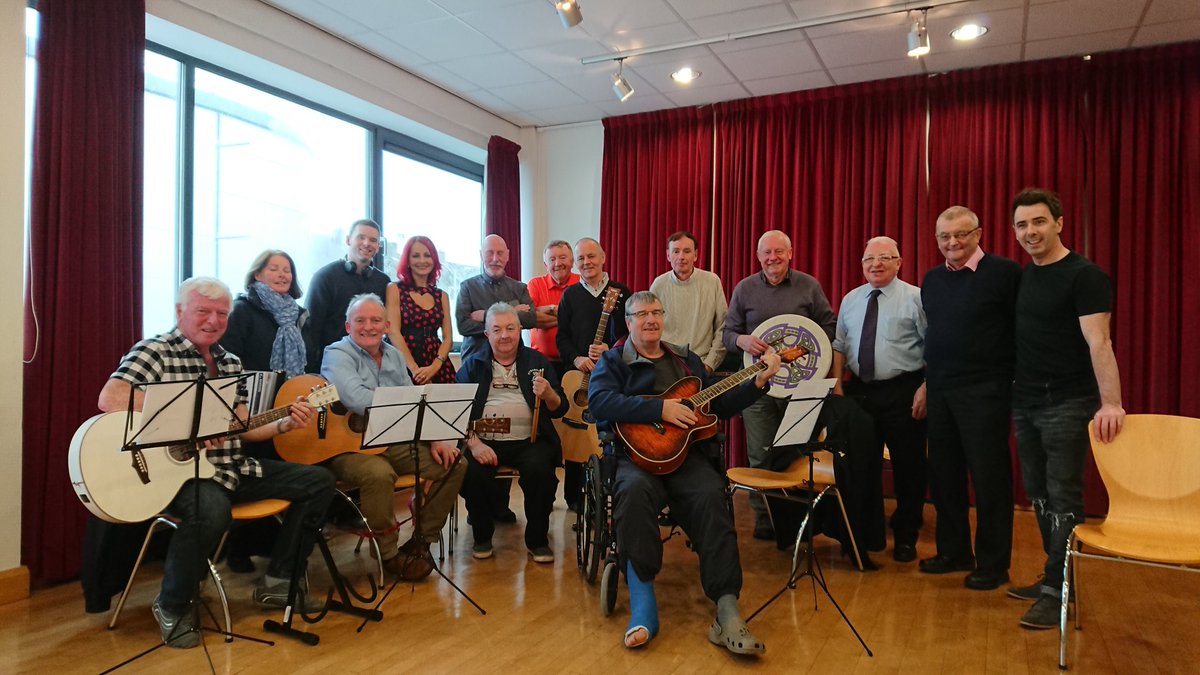 few fun hours 2day with <a href="/Alleycatstv/">Alleycatstv</a> &amp; <a href="/CarrieGrant1/">Dr Carrie Grant MBE (hc) 💙</a> introducing the guys to them in #strabane..<a href="/leftistrhetoric/">leftistrhetoric</a>