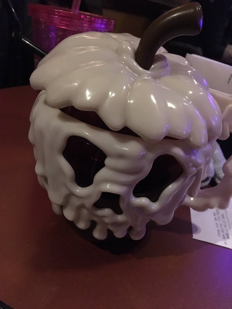 EmmieSummer's tweet photo. #DLPBooze https://t.co/l9HtVfUIqM