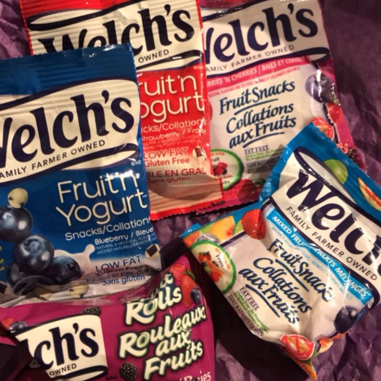 MisscapriceMJ's tweet photo. C’est l’Halloween ils ont droit à ces collations pour l’école 😂 #welchsfruit https://t.co/JkZxLNML7g