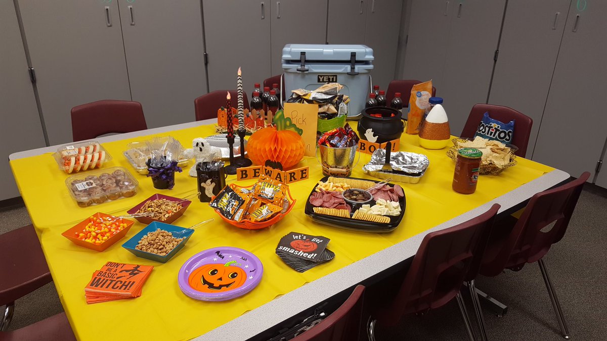 3rd grade got “BOO-ED” by 2nd grade! Thank you! We enjoyed every bit of it❤ #rrepride #rrerhinos