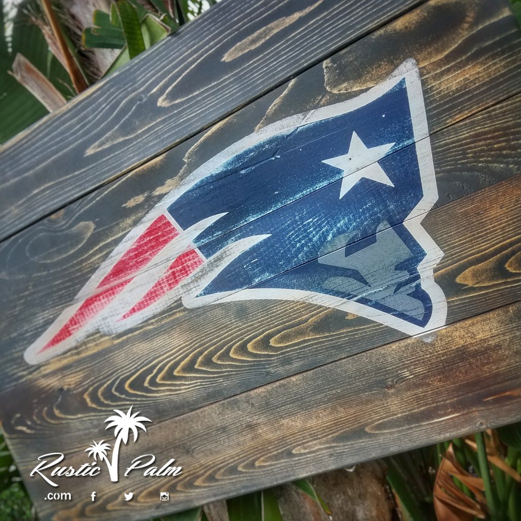 RusticPalm's tweet photo. Made this for some good family friends and think I might try a few more multi color logos in the near future. #rusticpalm https://t.co/pUj1cmnEIW