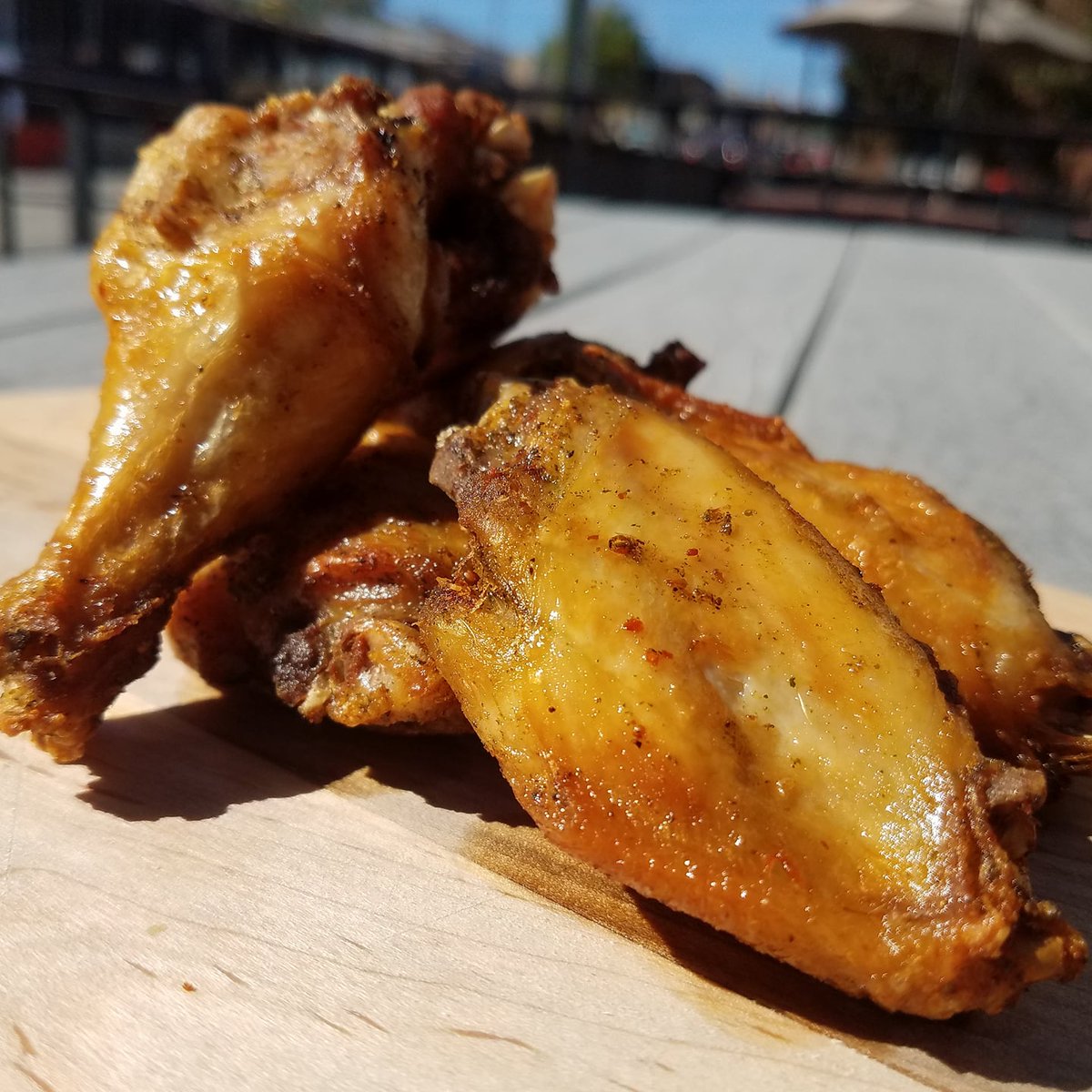Need to get your wings fix? <a href="/JamesJoyceDURM/">James Joyce Pub</a> has your back! 📸: Green Thyme Salt-Rubbed Confit Chicken Wings, cooked in Duck Fat 😍