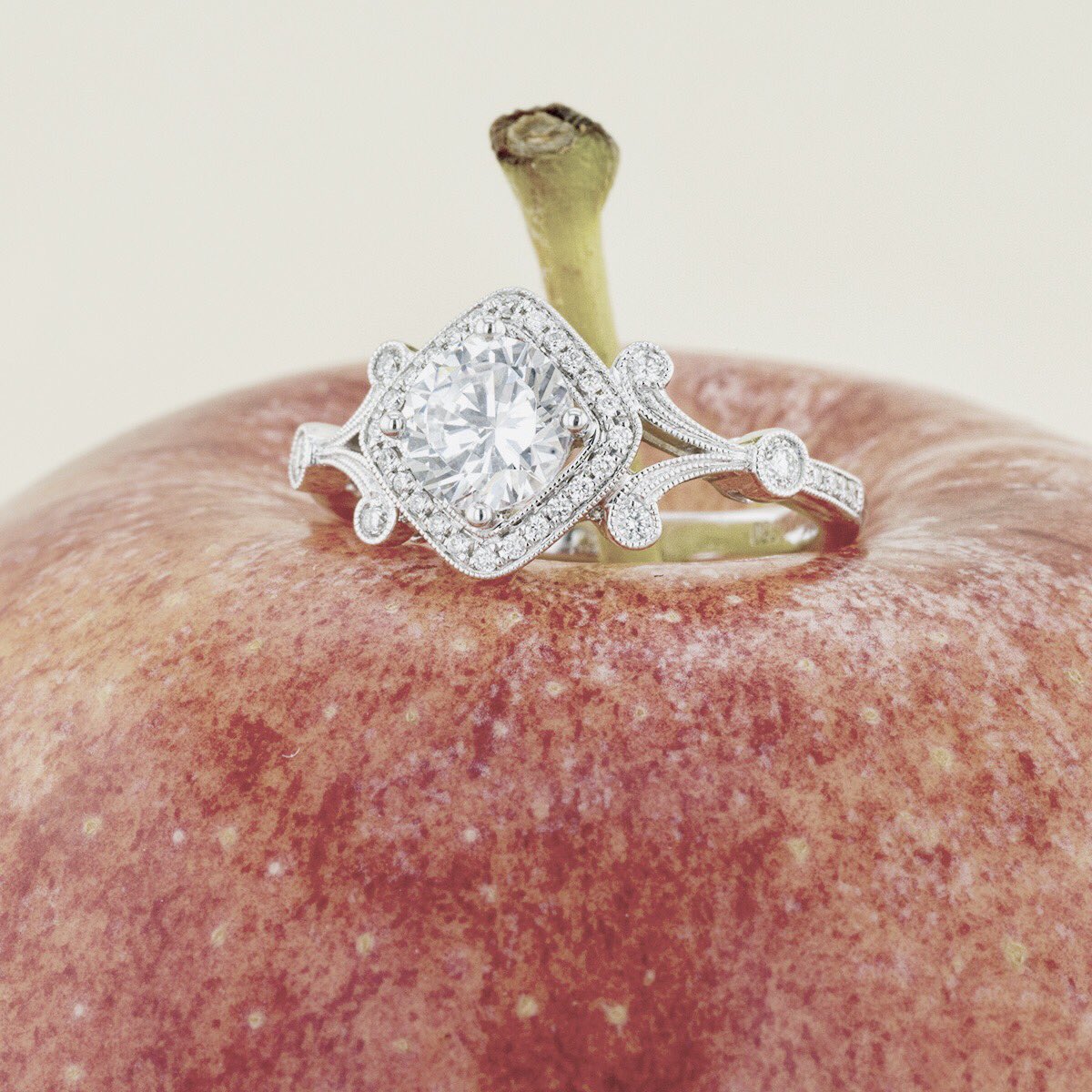 A <a href="/SimonGJewelry/">Simon G. Jewelry</a> ring for the apple of your eye.