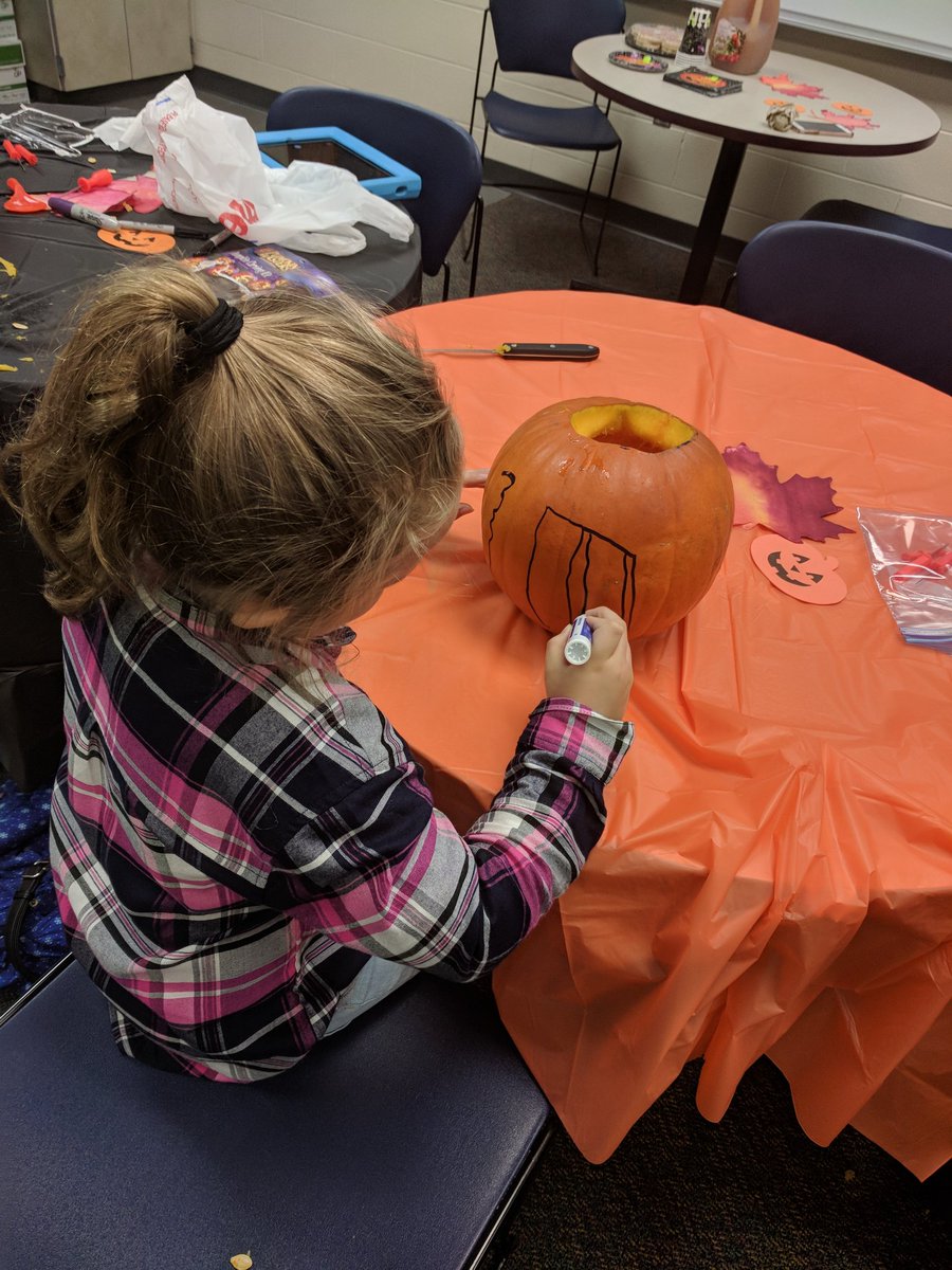 MrsBaltzerWES's tweet photo. Congratulations to our 2B Fun Fair raffle winner Sara! https://t.co/cuwDM8RViX