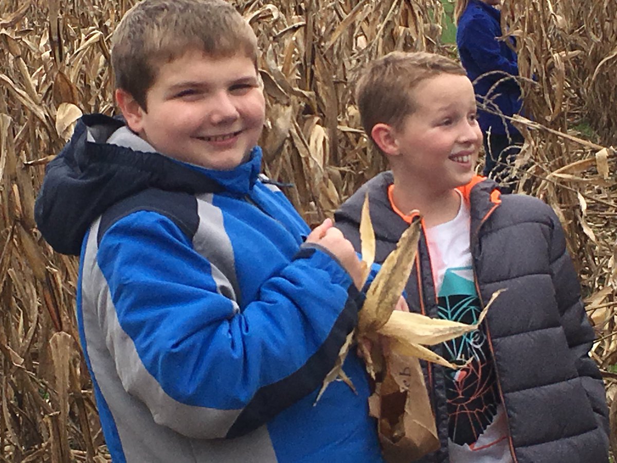mrsamandadixon's tweet photo. Harvesting popcorn #EWlittles #EWgameon #EWAUBU https://t.co/ezeYqM7dBr