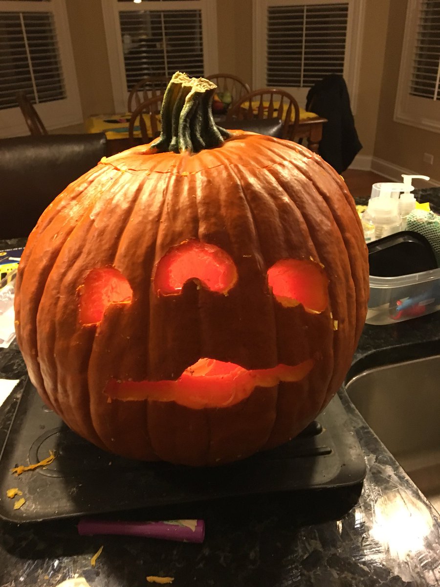 wtmfan's tweet photo. God please help me #Halloween #pumpkin #help https://t.co/XF8hcKl8Nk