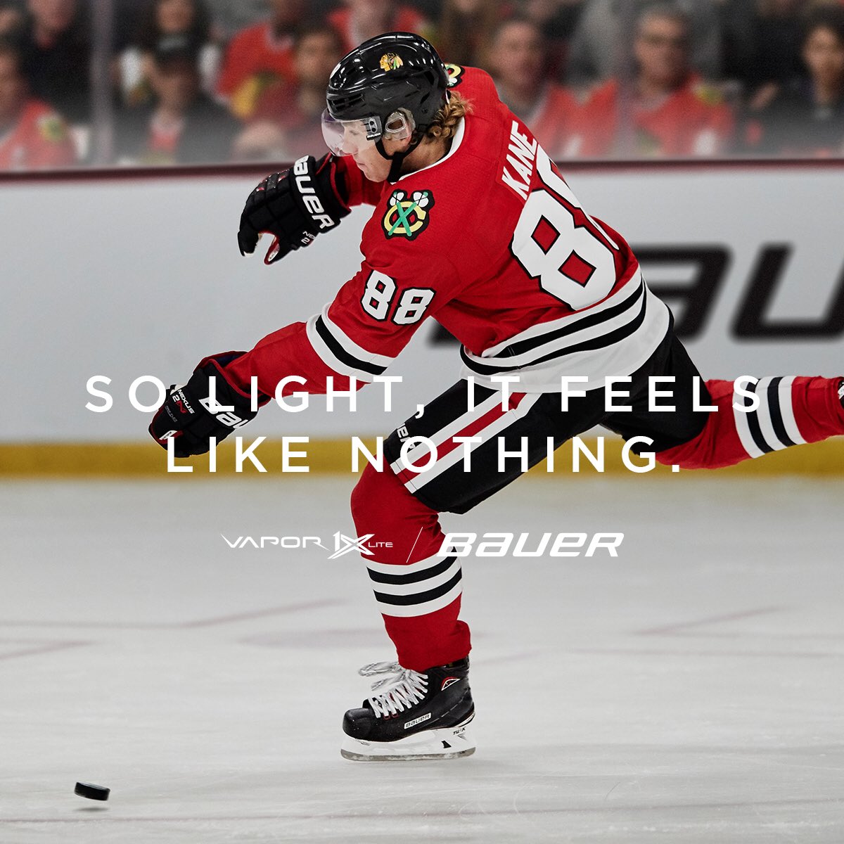 BauerHockey's tweet photo. BAUER's lightest stick arrives 11/3. #VAPOR1XLite https://t.co/gtgqNInDQP