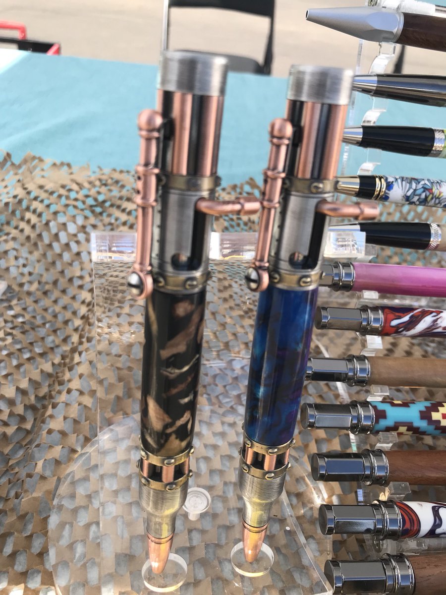 ThreeDogsPen's tweet image. Are you feeling tense about politics? Buying a pen at ThreeDogsPenCompany. com will help