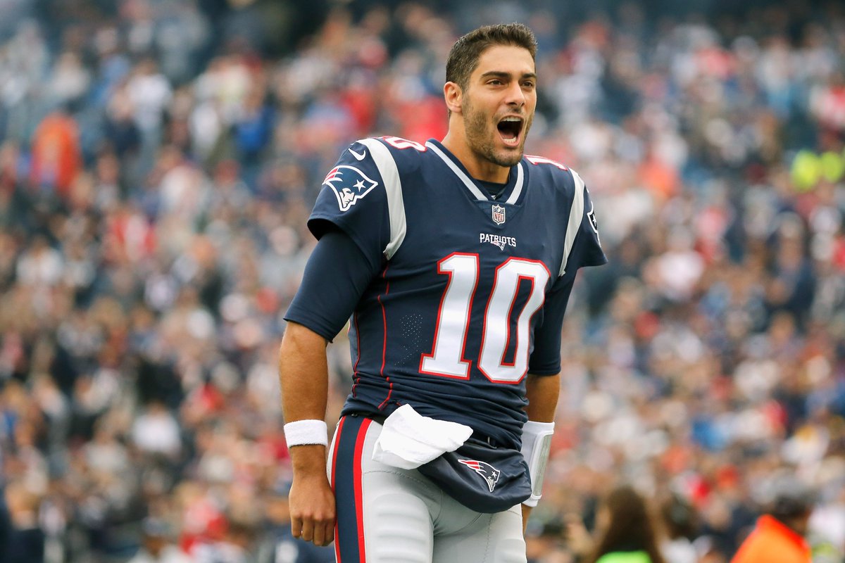 BleacherReport's tweet photo. Breaking: 49ers acquire Patriots’ QB Jimmy Garoppolo in exchange for 2018 2nd-round draft pick, per @AdamSchefter https://t.co/MOgduAVIG1
