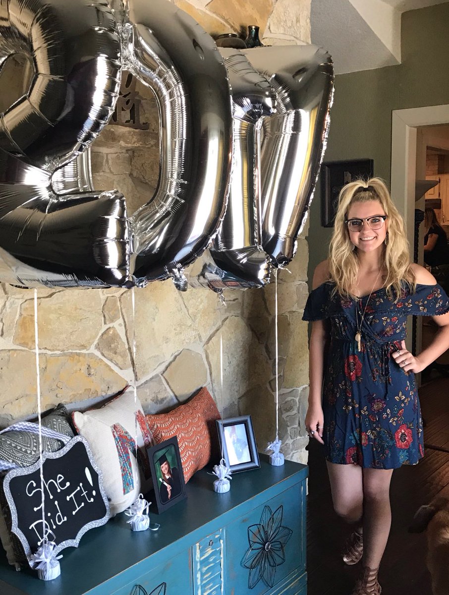 aubreyallyn's tweet photo. Okay guys my bff is single and needs a respectful and handsome man in her life... if you would like to try and be her man dm me and I’ll see if you’re good enough for her! https://t.co/nDz1CCtnzH