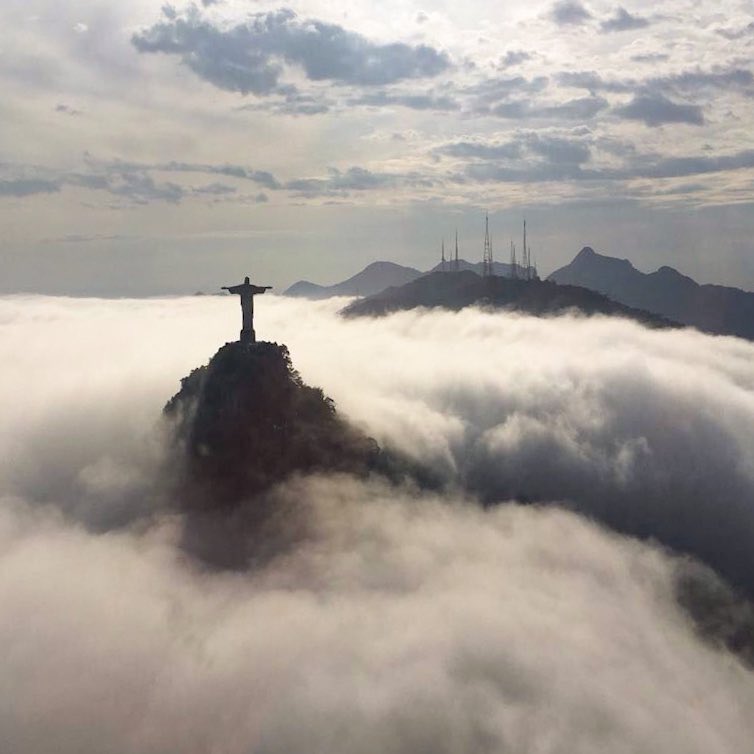 voonobre's tweet photo. #CristoRedentor #Corcovado #ChristRedeemer #RiodeJaneiro. Foto: #GuilhermeNobre | #VooNobre #CmteNobre #VisitRio #VemProRio #RCVB #Rio https://t.co/qrVaz6VA6n
