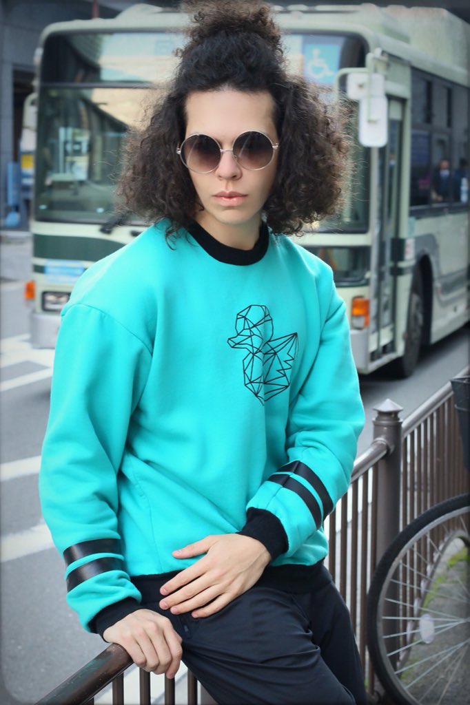 risopusmx's tweet photo. Un momento para descansar y pensar en el futuro #japan #kyoto #travel
.
Look by @risopus #sweatshirt https://t.co/EVWLYU7roz